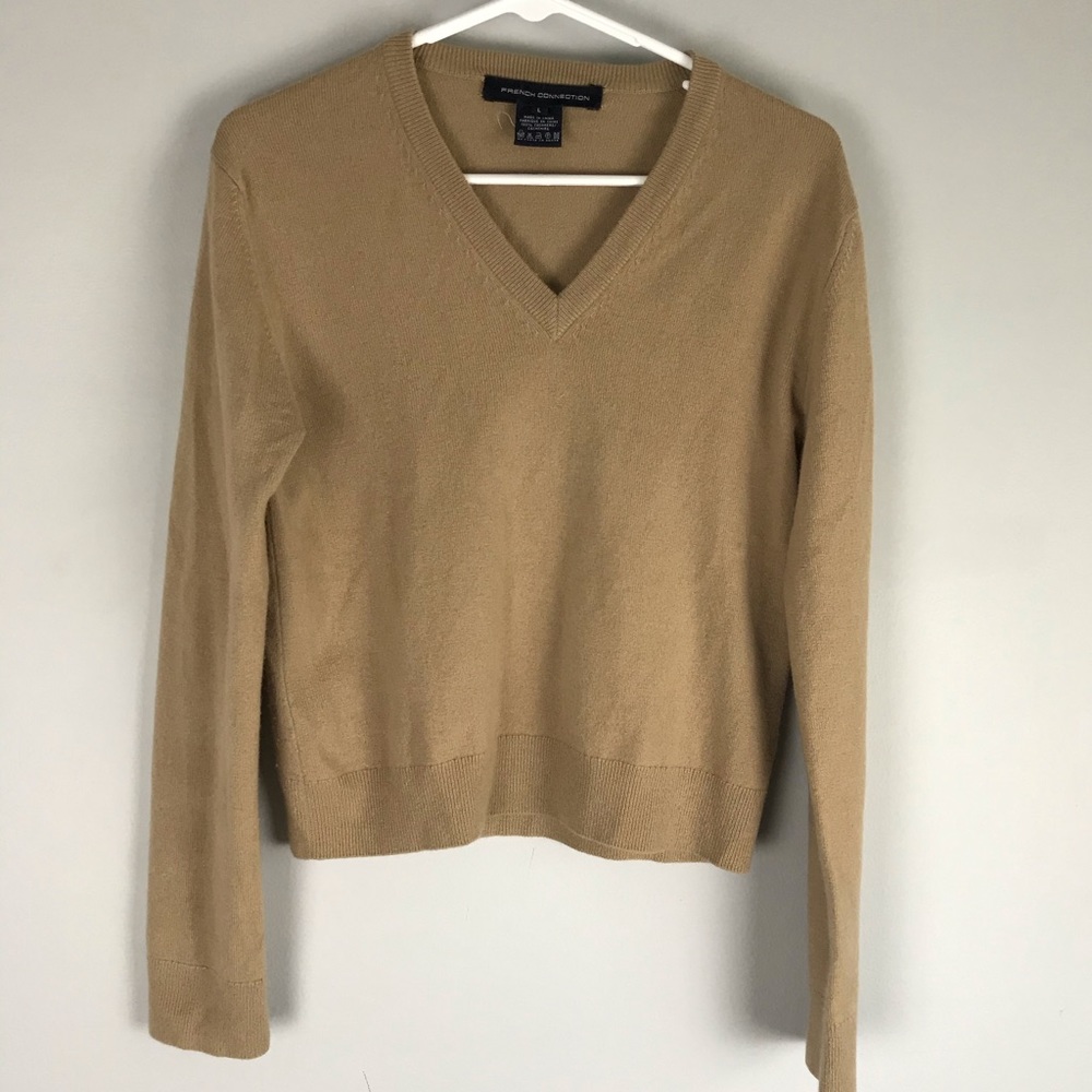 French Connection 100% cashmere sweater tan v neck